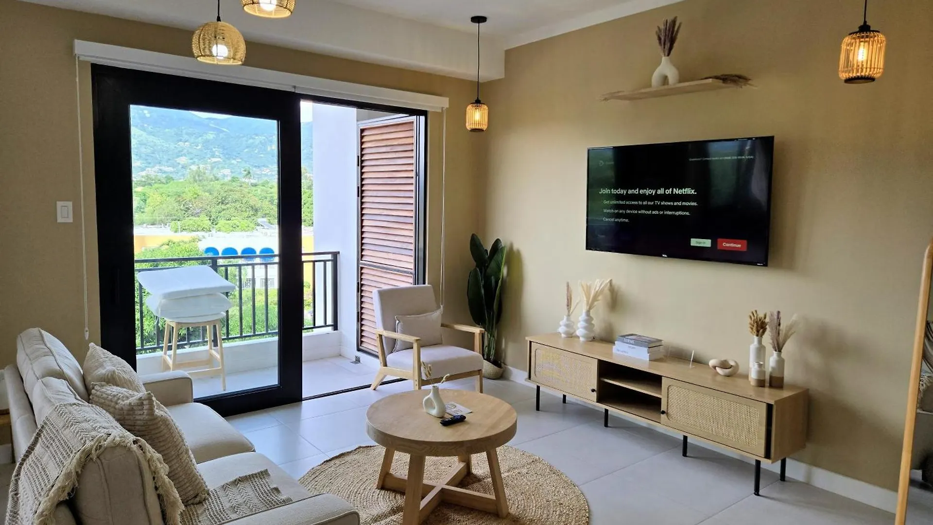 Apartment The Escape - Unique Bali Inspired Condo Kingston Jamaica