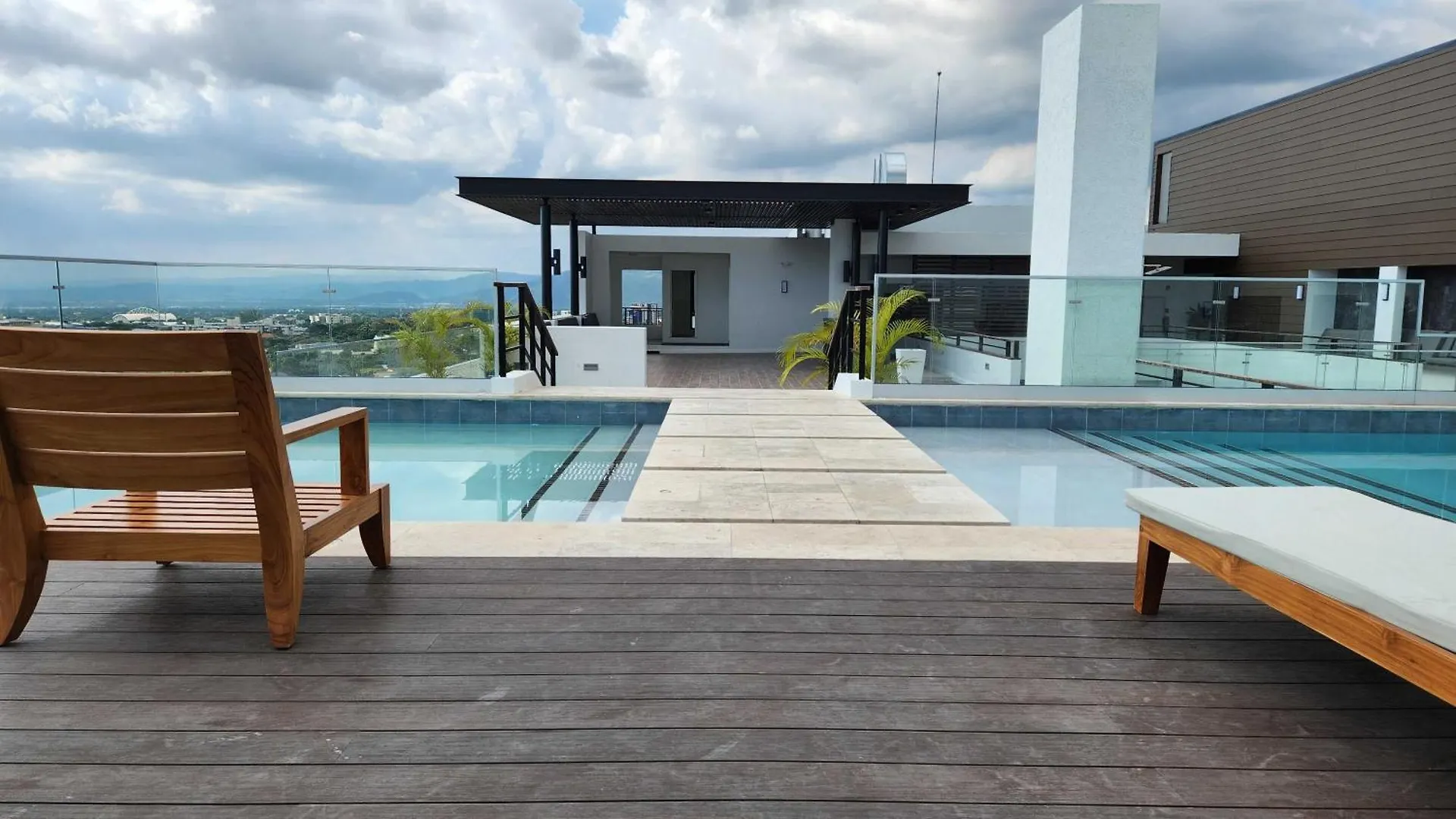 The Escape - Unique Bali Inspired Condo Kingston Apartment
